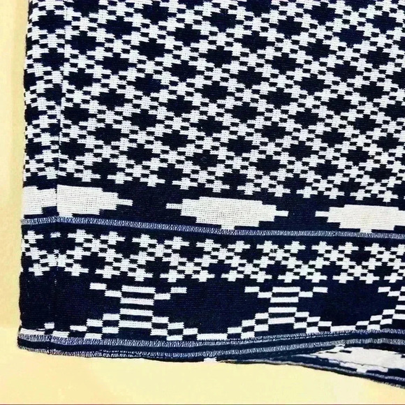 Laundry by Shelli Segal Navy & White Tribal Aztec Cotton Blend Shorts Size 8 - Picture 3 of 14